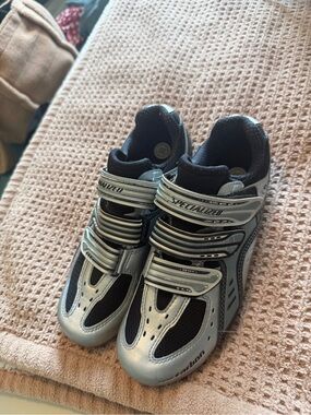 Specialized Silver and Black Cycling Sneakers